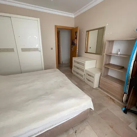 Gold Anna Apartment